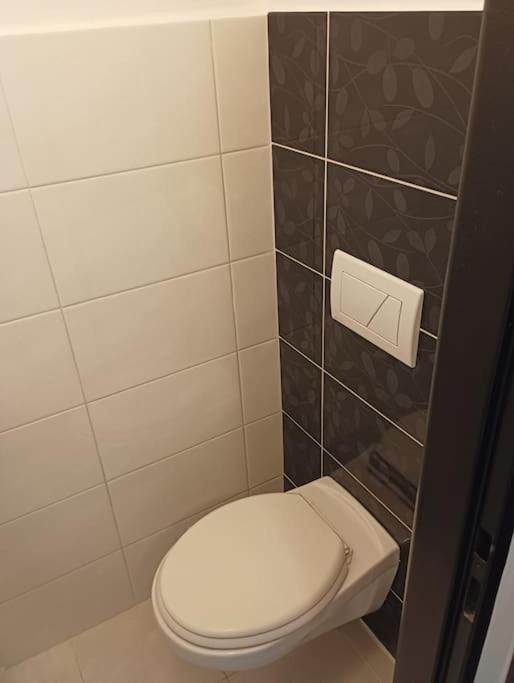 Apartamento New Modern Studio In 3 *